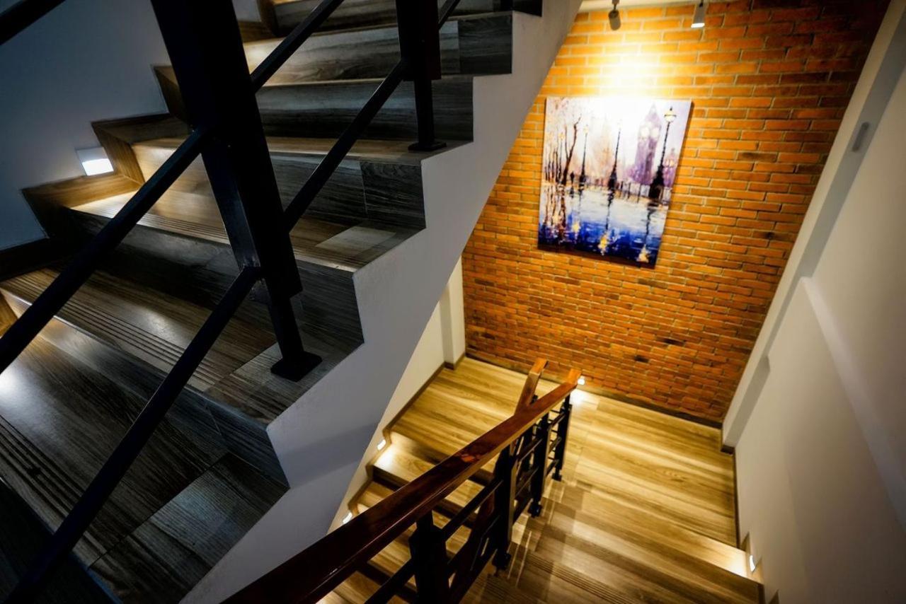 Kaloka Airport Hotel Sumbawa Besar Exteriér fotografie