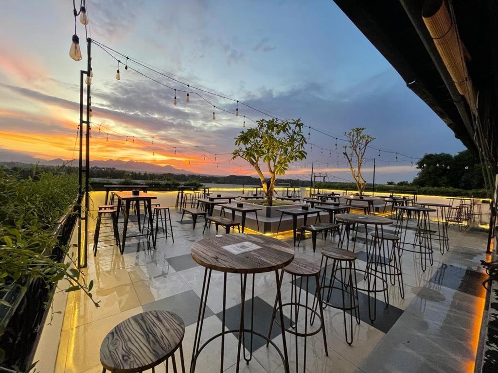 Kaloka Airport Hotel Sumbawa Besar Exteriér fotografie