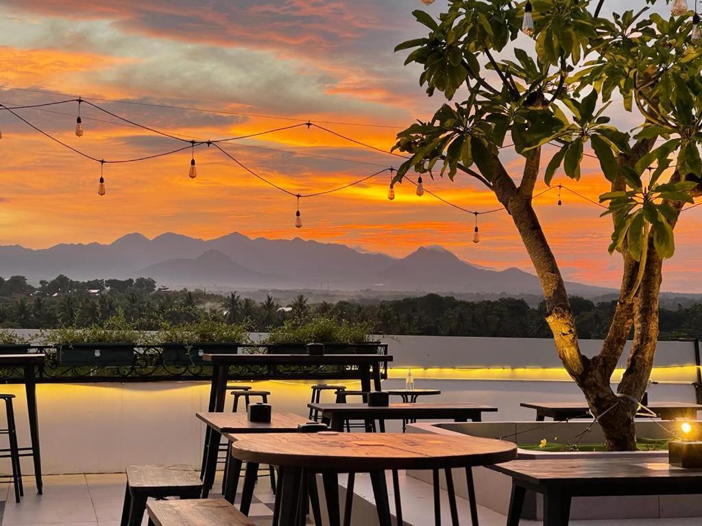 Kaloka Airport Hotel Sumbawa Besar Exteriér fotografie