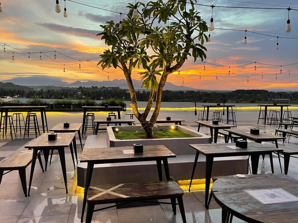 Kaloka Airport Hotel Sumbawa Besar Exteriér fotografie