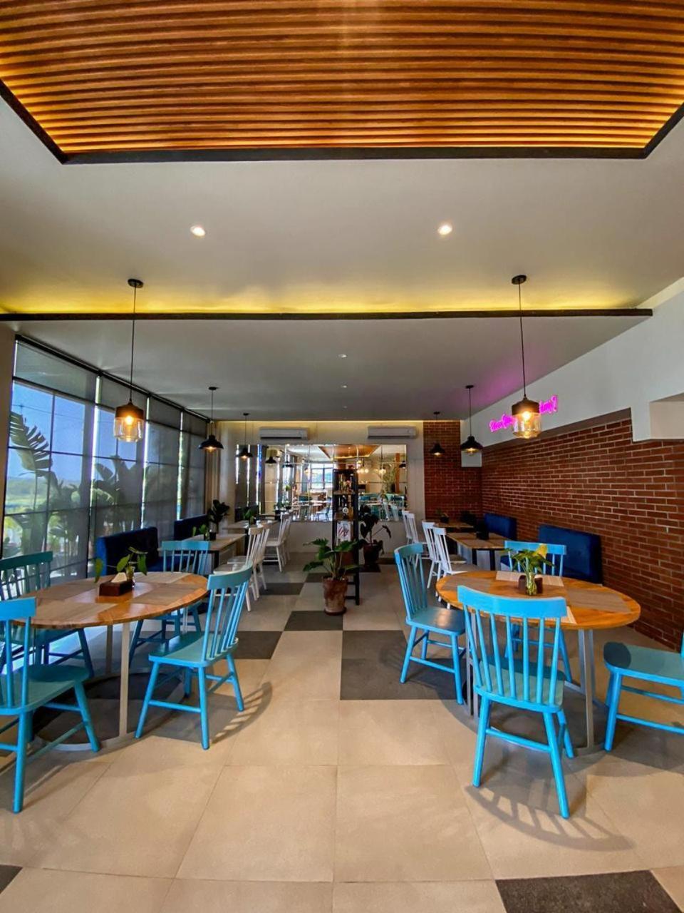 Kaloka Airport Hotel Sumbawa Besar Exteriér fotografie