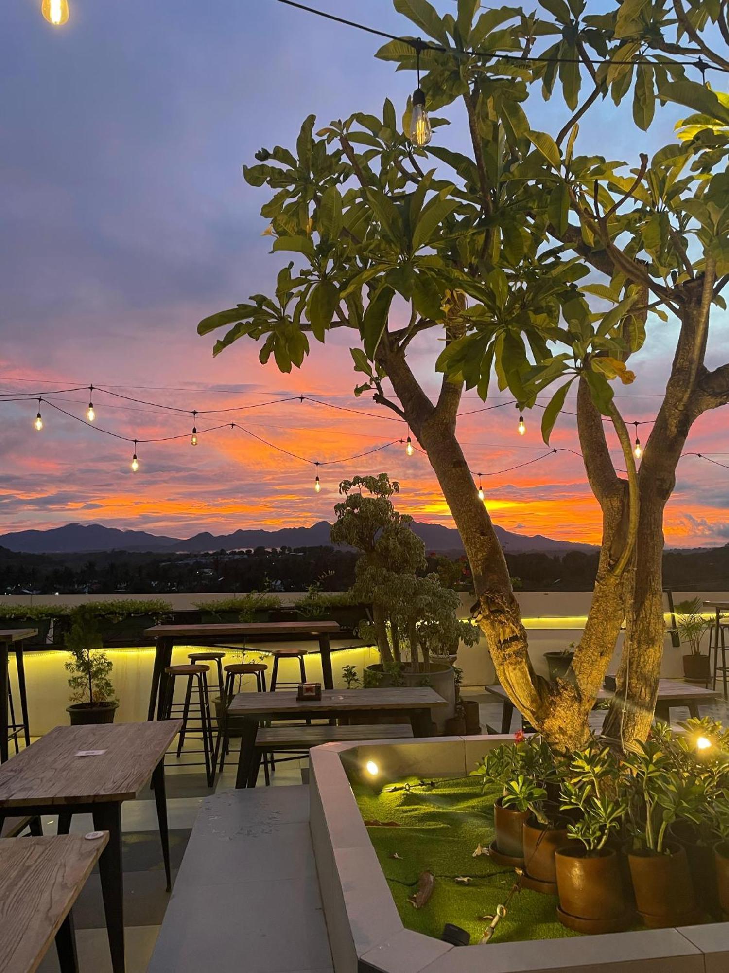 Kaloka Airport Hotel Sumbawa Besar Exteriér fotografie